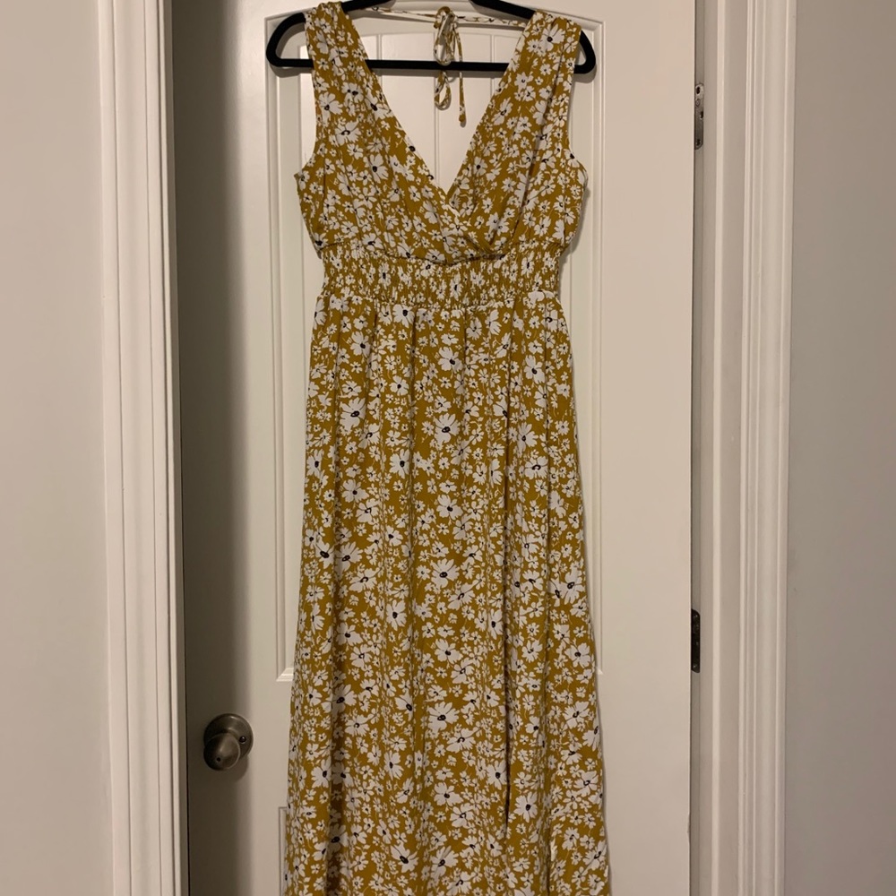 Maternity maxi (can be non maternity) with tags